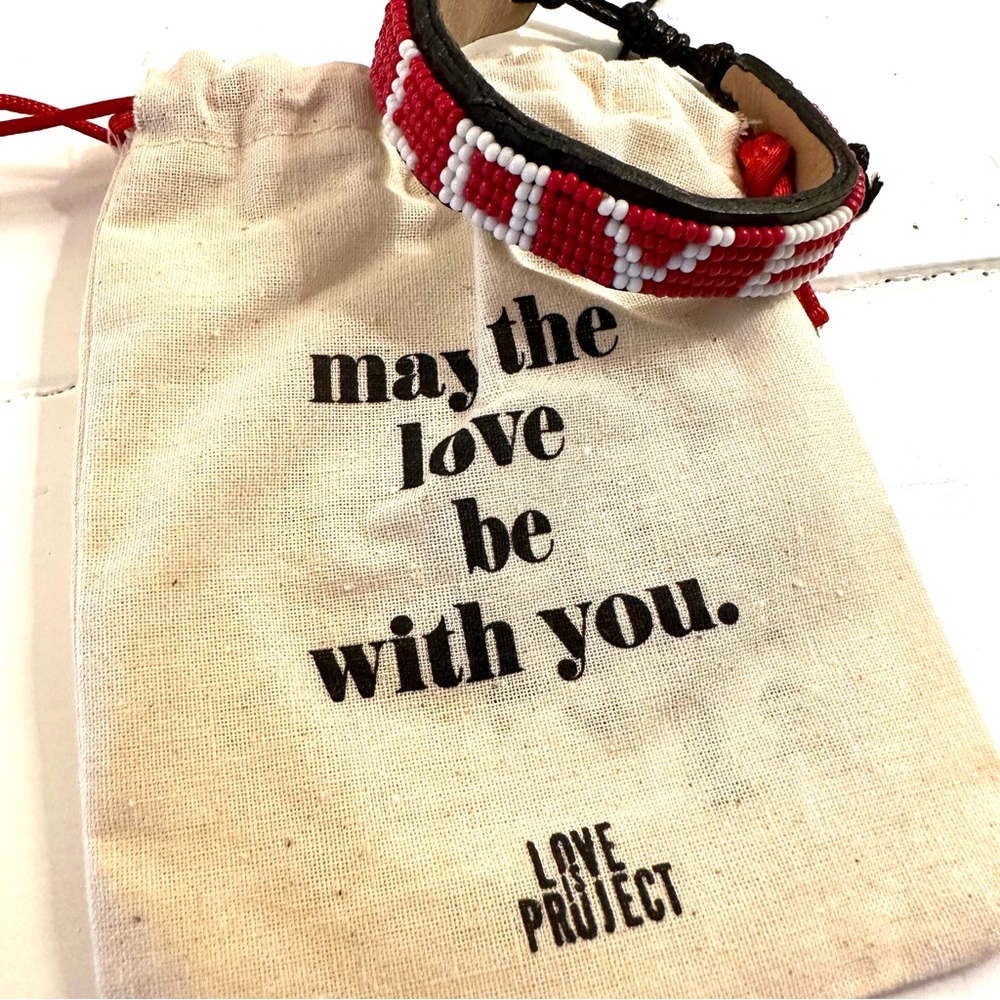 NWT Love Bracelet Beaded by Love is Project